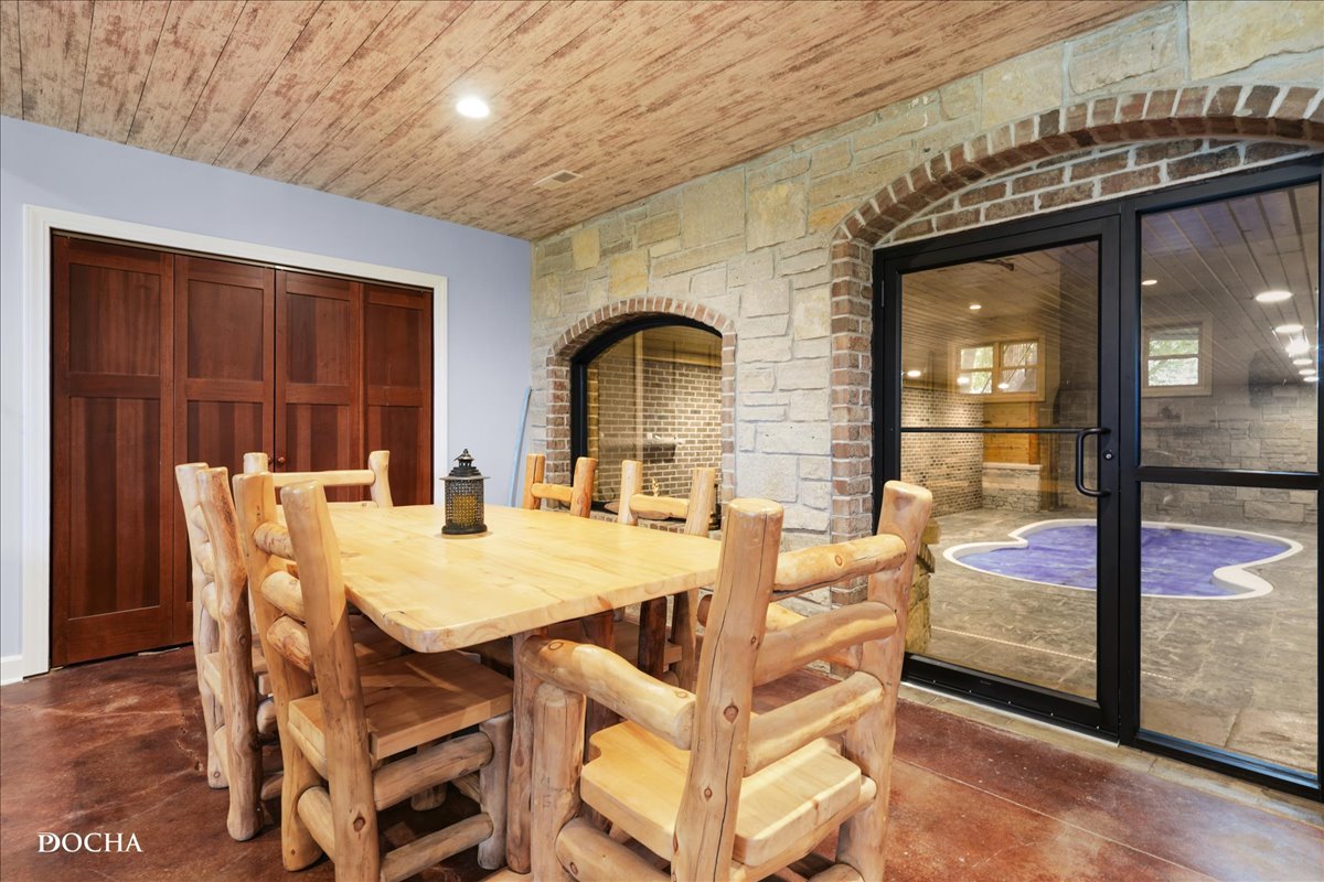 703 Glenda Court, Sandwich, IL 60548