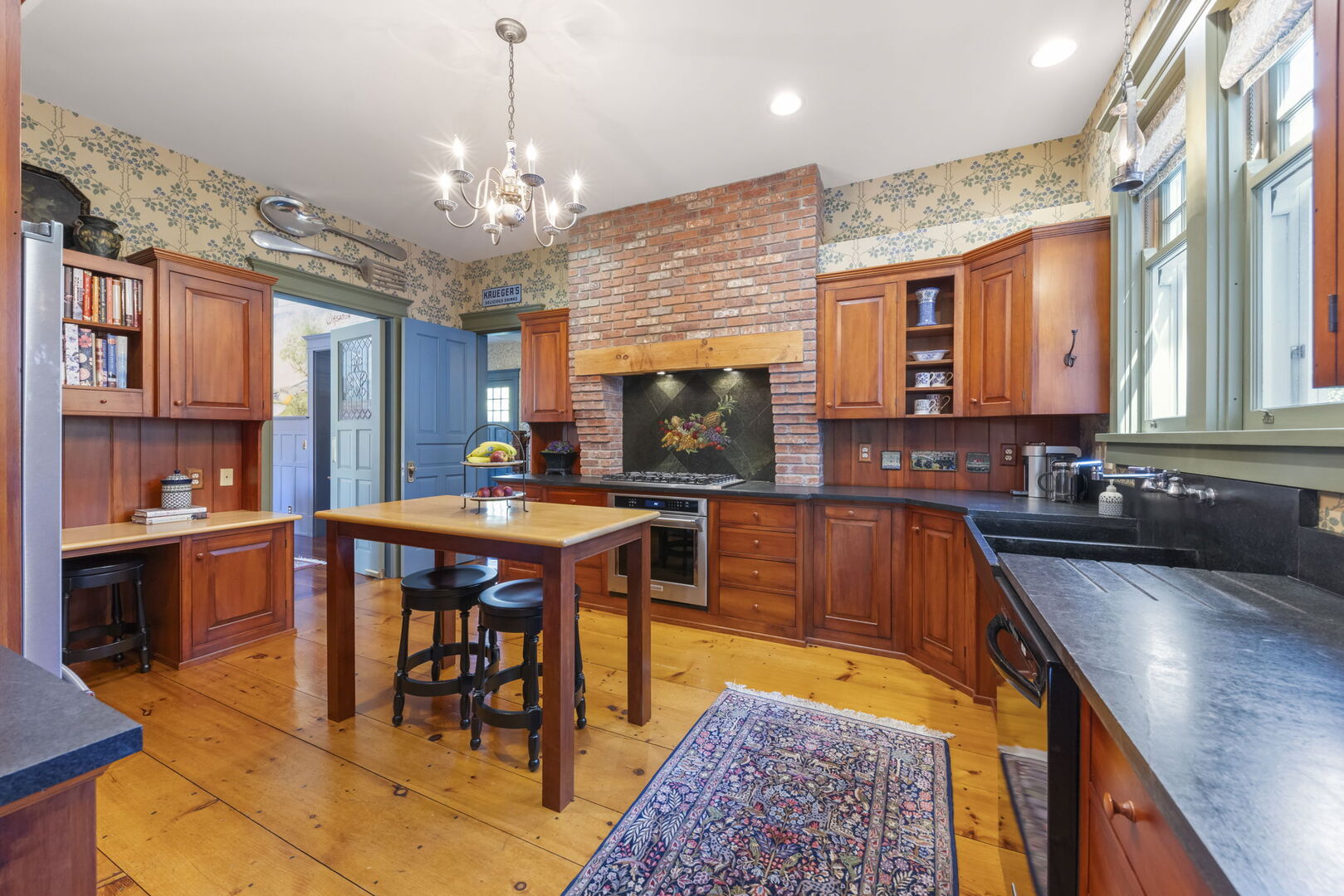 1760 Shaffner Road, Wheaton, IL 60189
