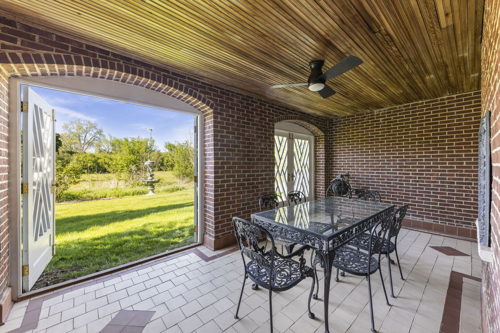 1760 Shaffner Road, Wheaton, IL 60189