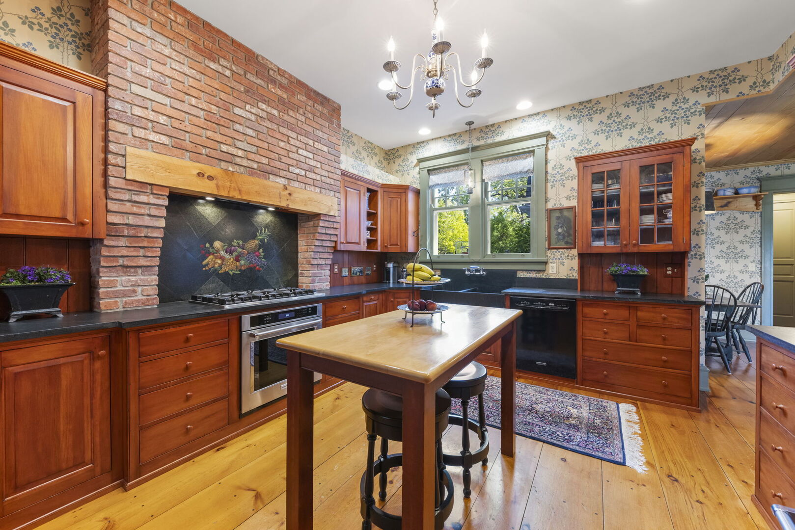 1760 Shaffner Road, Wheaton, IL 60189