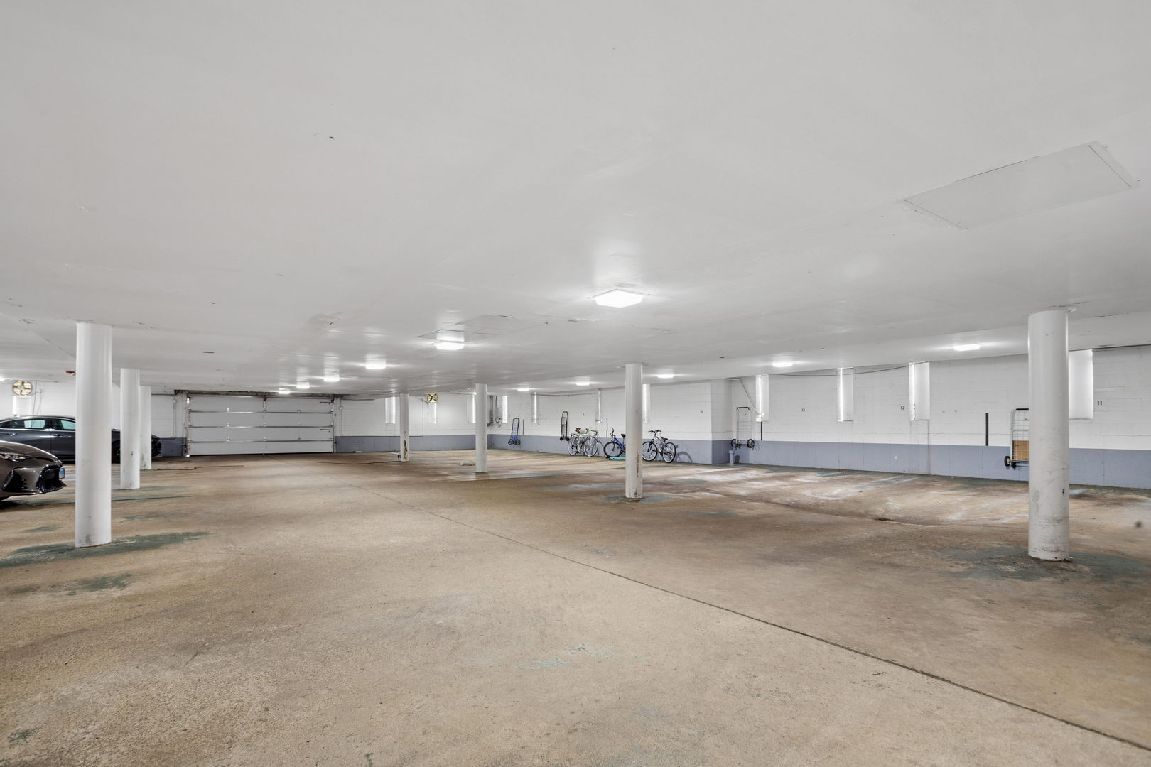 400 Ascot Drive #1E, Park Ridge, IL 60068