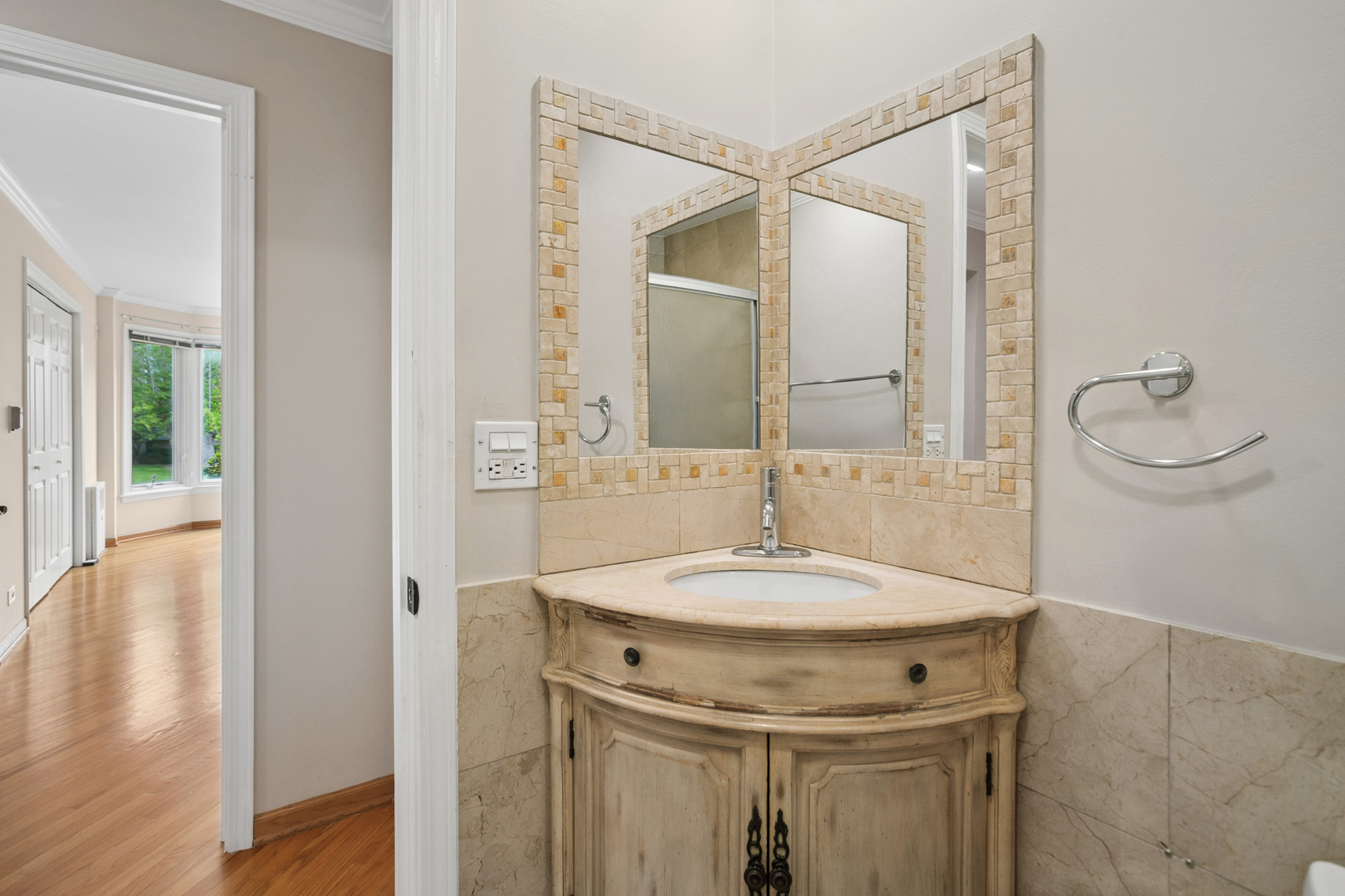 400 Ascot Drive #1E, Park Ridge, IL 60068