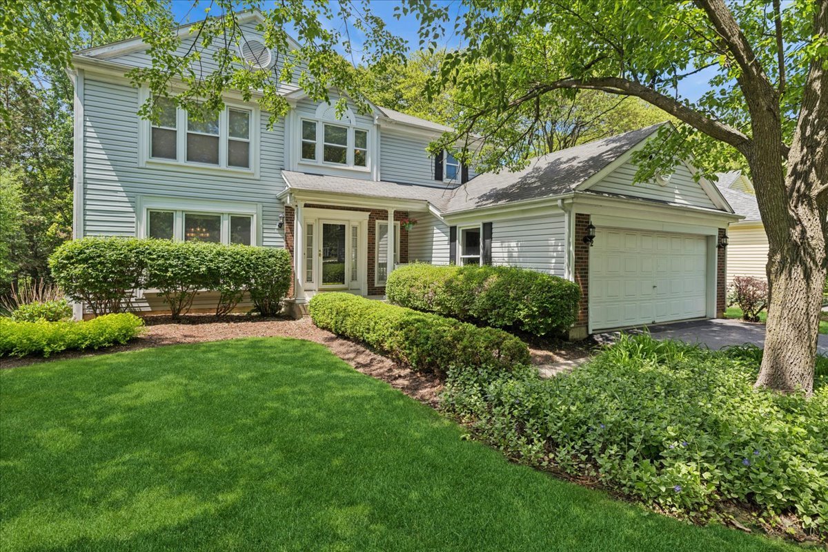 72 Julie Lane, Vernon Hills, IL 60061