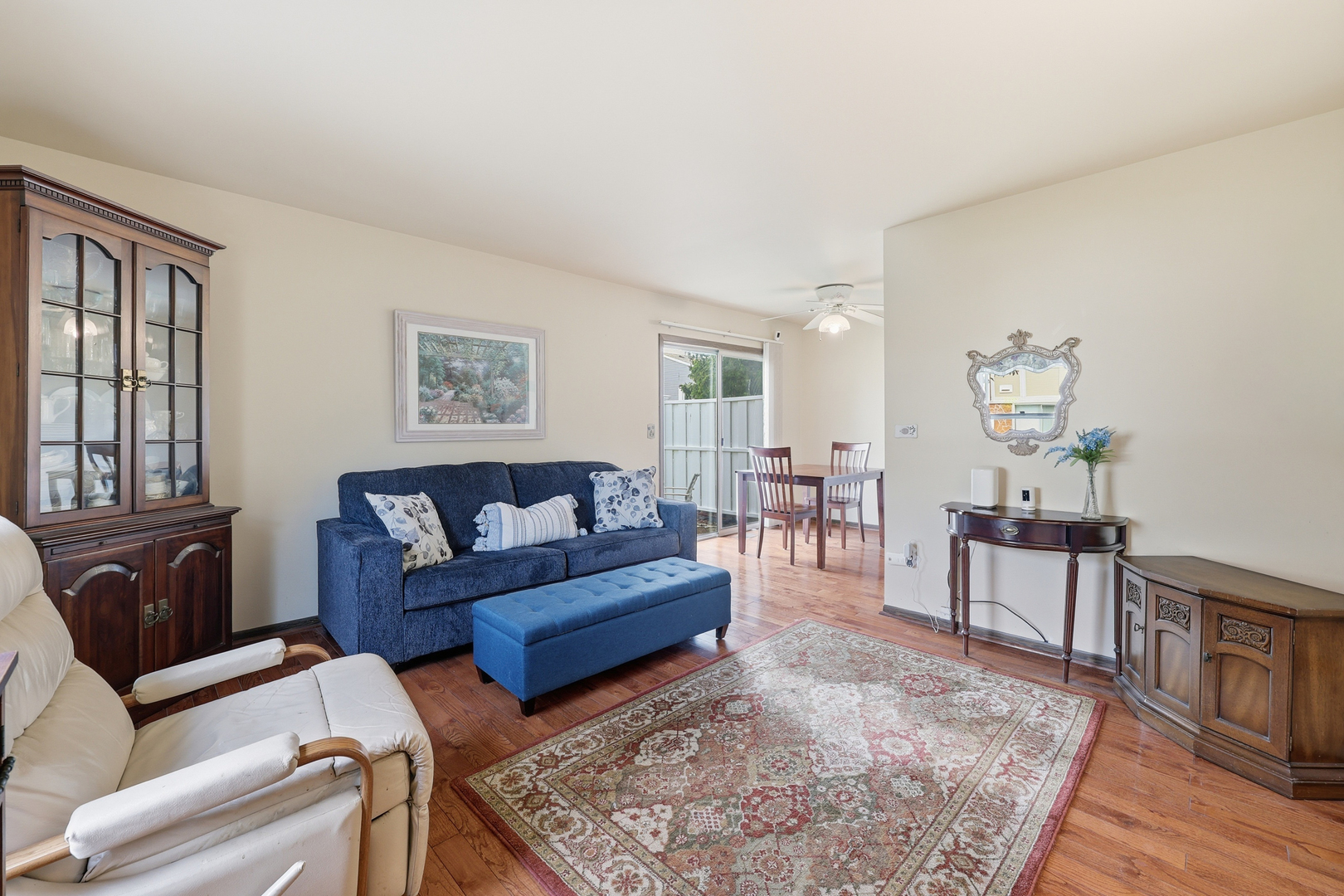 242 Nantucket Harbor #1802, Schaumburg, IL 60193