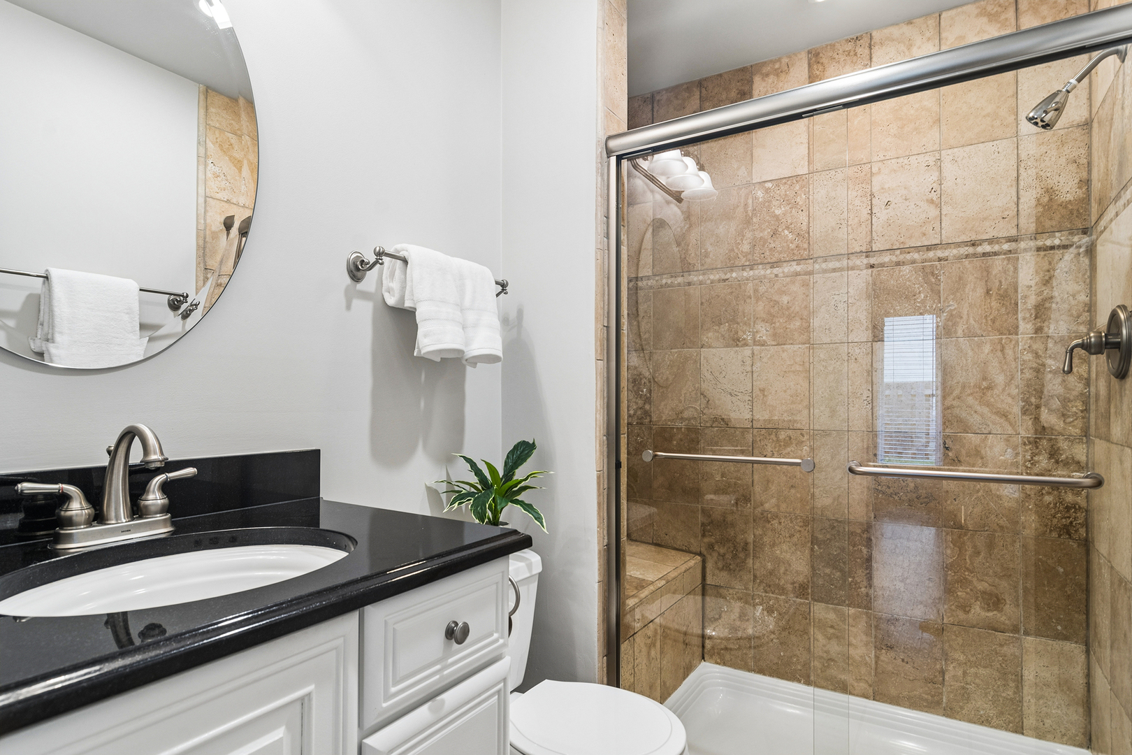 611 E Davis Street, Arlington Heights, IL 60005