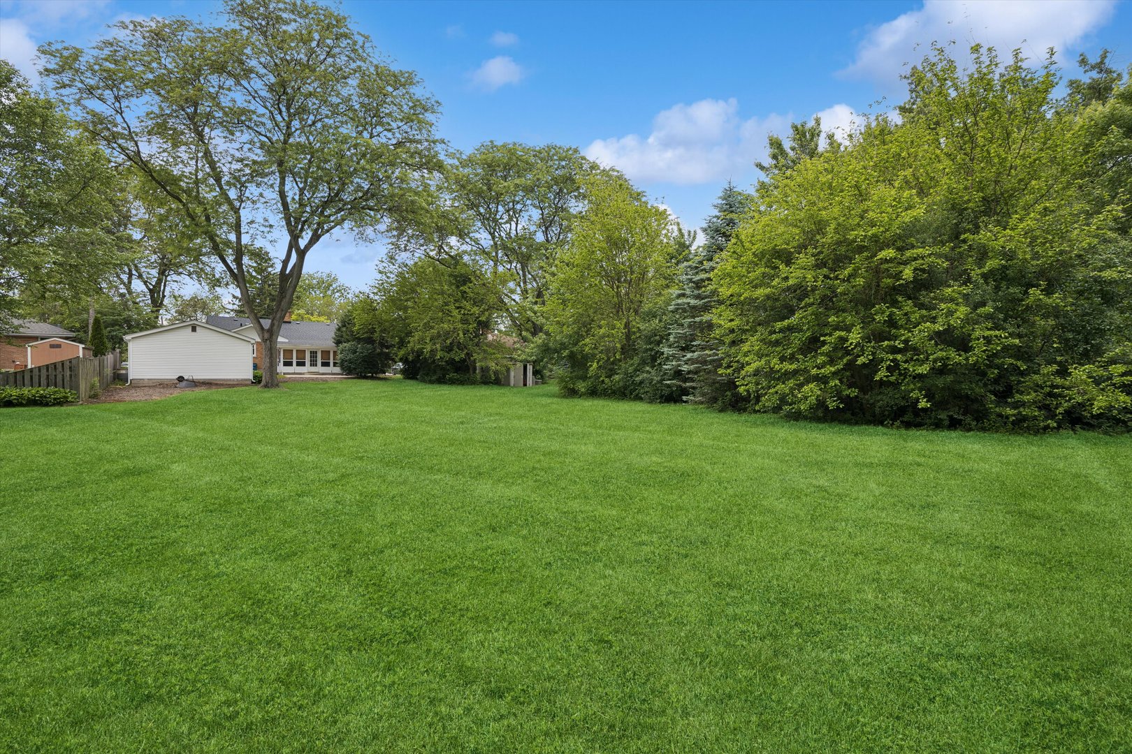 5949 Dunham Road, Downers Grove, IL 60516