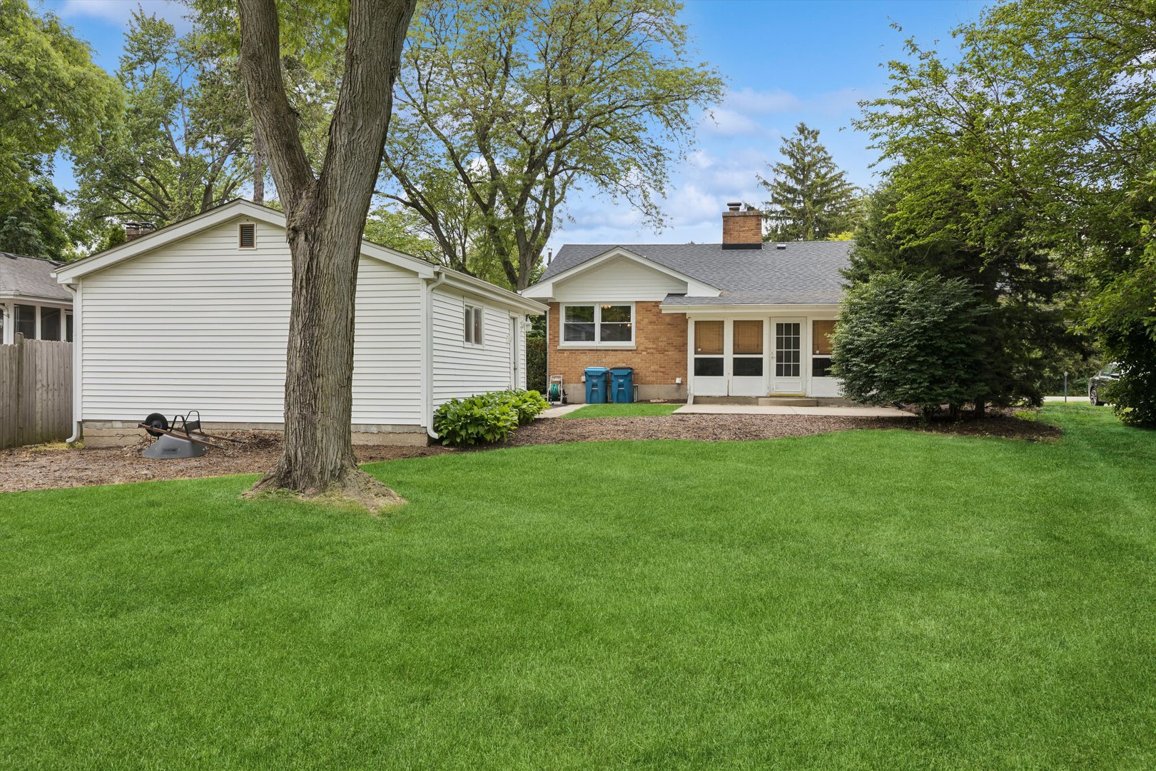 5949 Dunham Road, Downers Grove, IL 60516