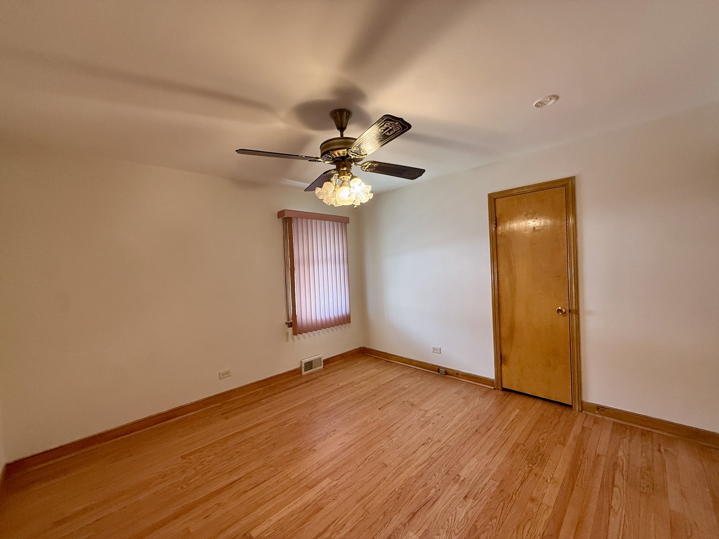 10416 S Sacramento Avenue, Chicago, IL 60655