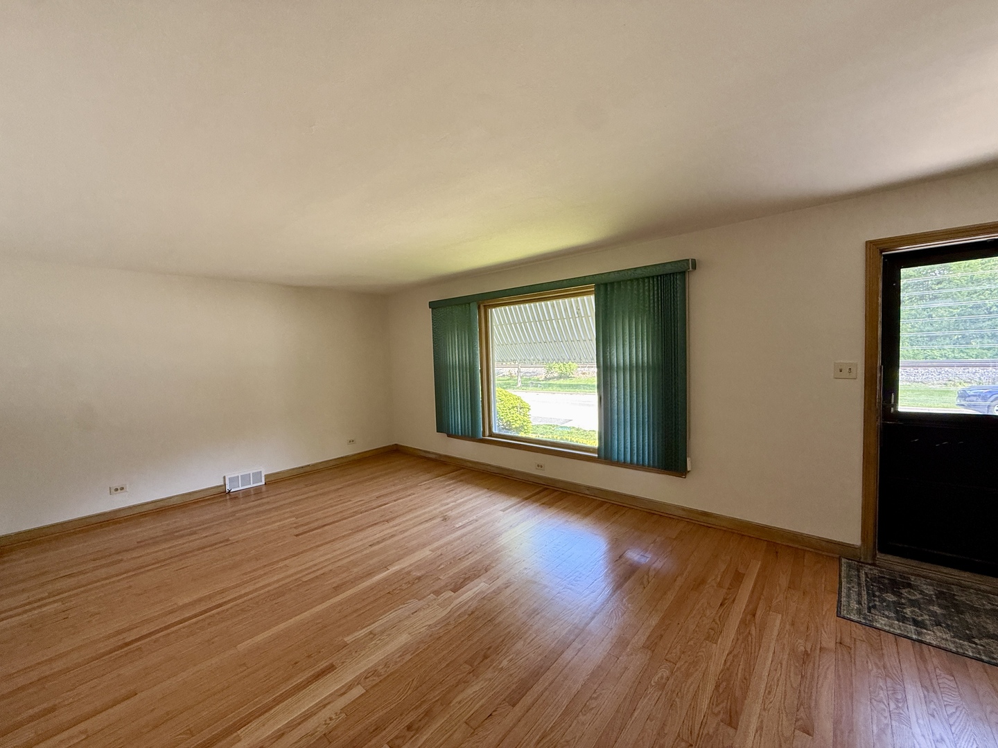 10416 S Sacramento Avenue, Chicago, IL 60655