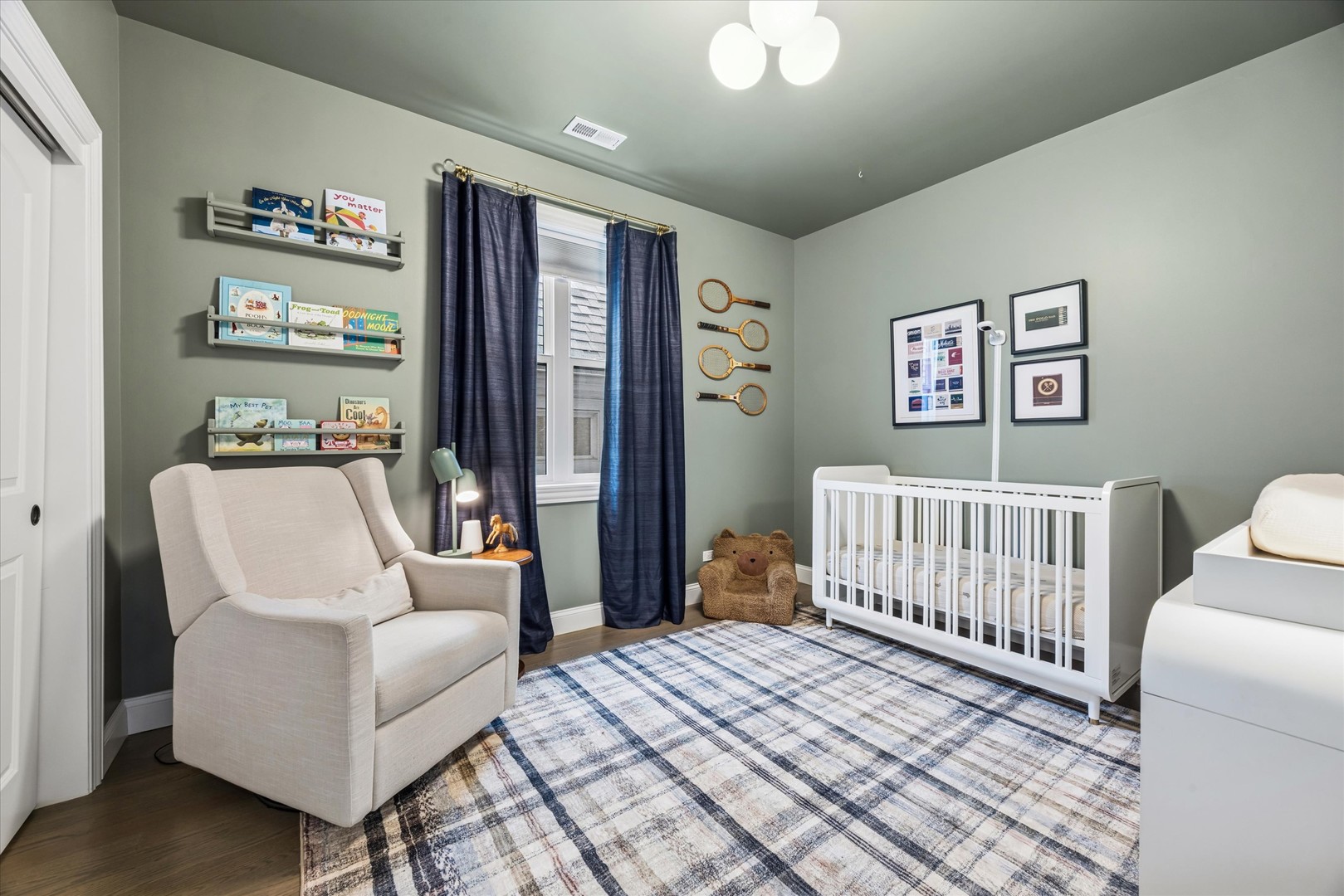 1734 N Artesian Avenue, Chicago, IL 60647
