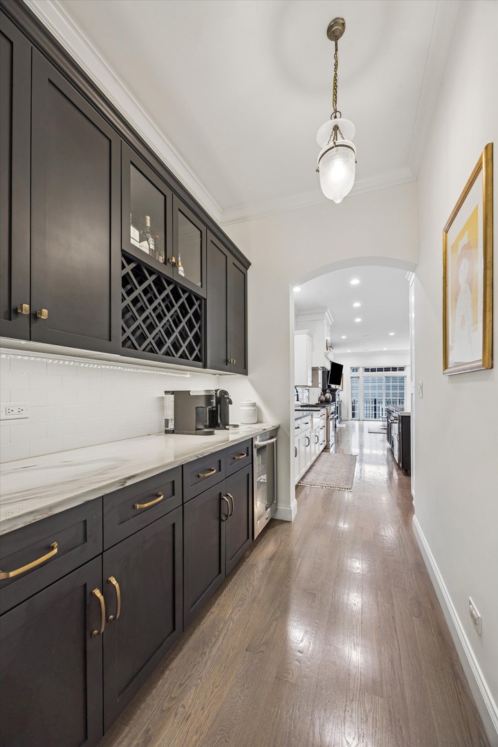 1734 N Artesian Avenue, Chicago, IL 60647
