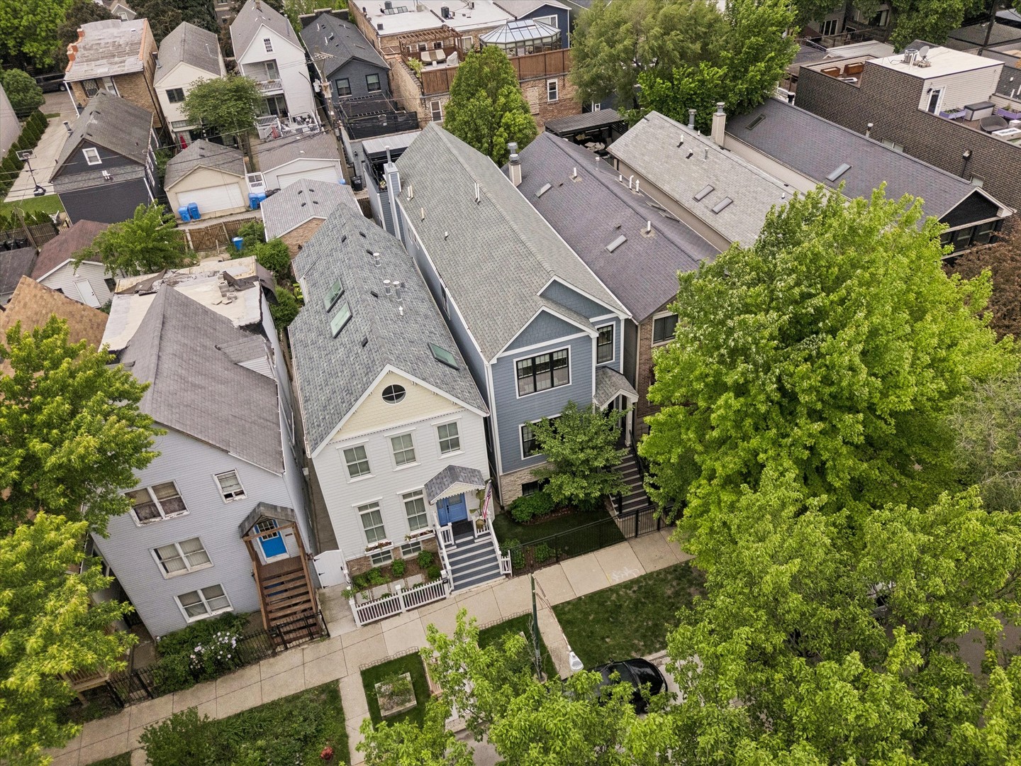 1734 N Artesian Avenue, Chicago, IL 60647
