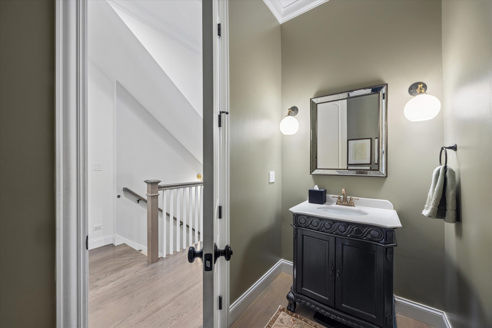 1734 N Artesian Avenue, Chicago, IL 60647