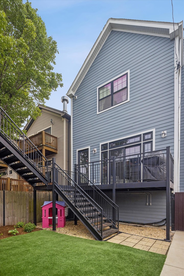1734 N Artesian Avenue, Chicago, IL 60647