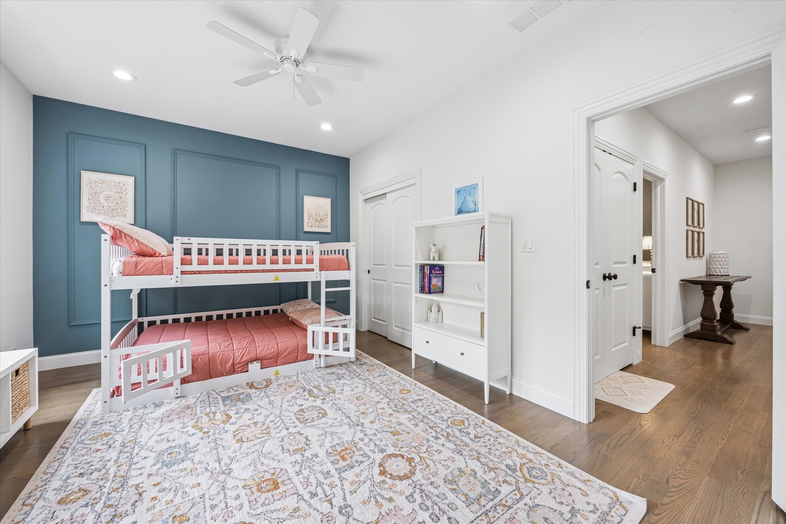 1734 N Artesian Avenue, Chicago, IL 60647