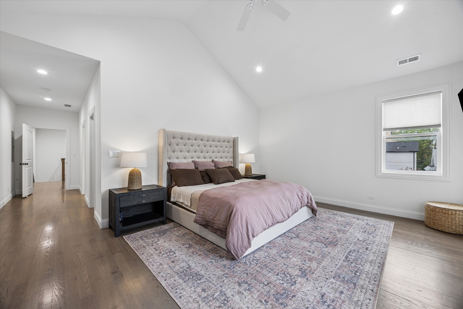 1734 N Artesian Avenue, Chicago, IL 60647