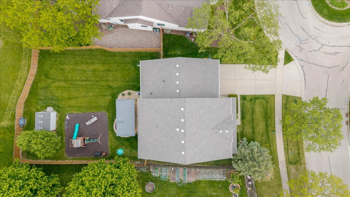 4 Forest Cove Court, Streamwood, IL 60107
