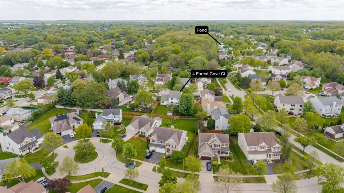 4 Forest Cove Court, Streamwood, IL 60107