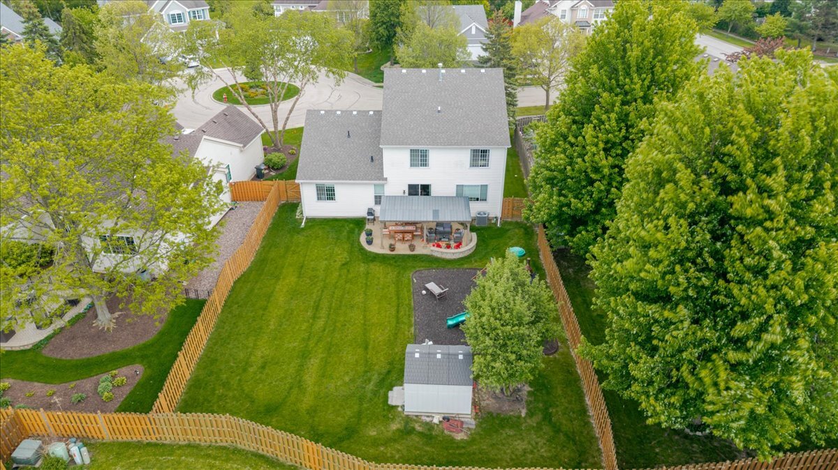 4 Forest Cove Court, Streamwood, IL 60107