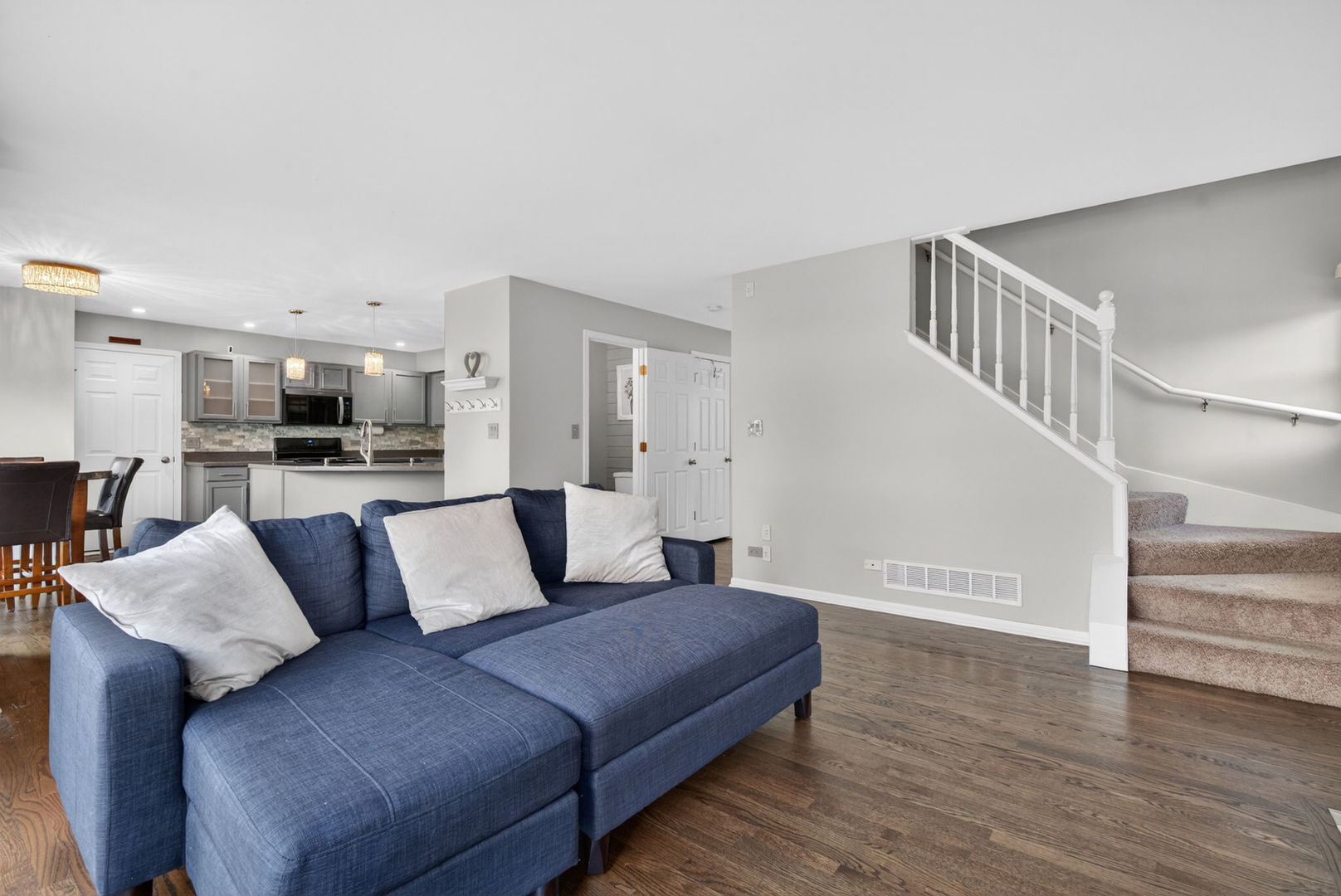 1311 Meadow Lane, North Aurora, IL 60542