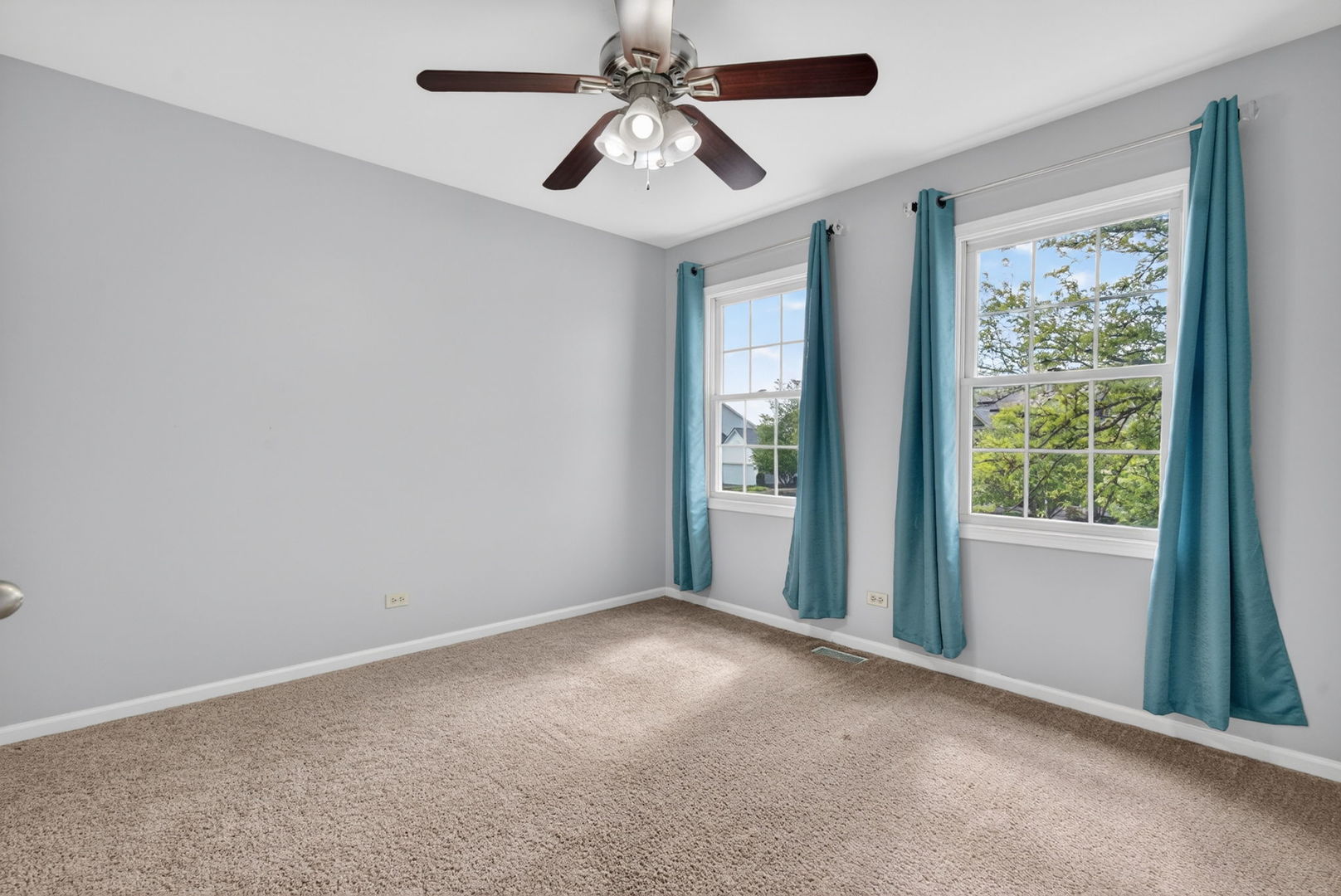 1311 Meadow Lane, North Aurora, IL 60542