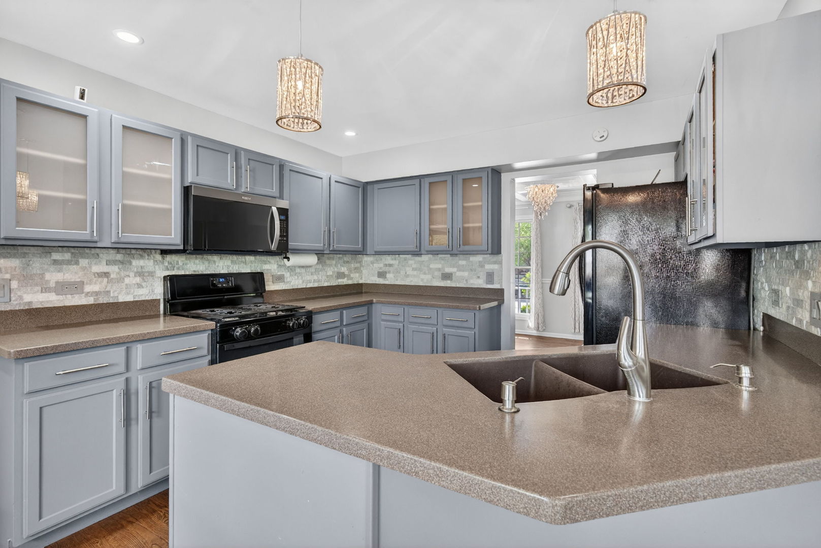 1311 Meadow Lane, North Aurora, IL 60542