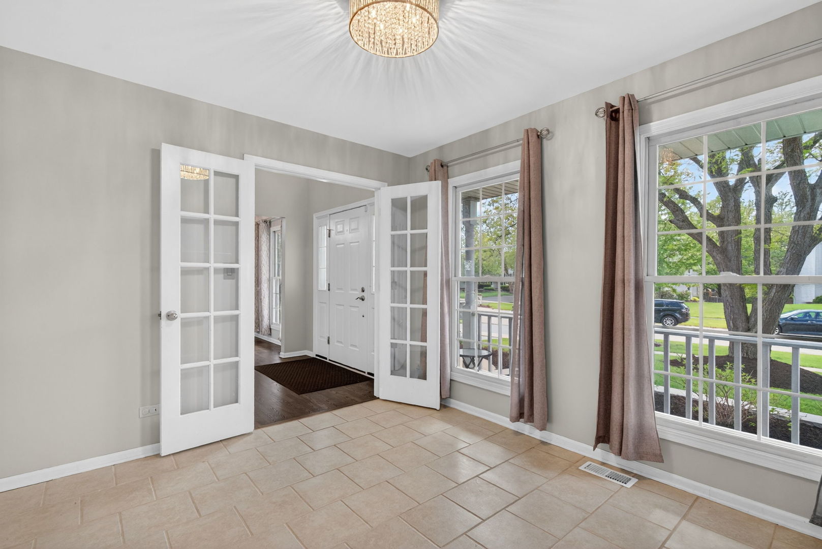 1311 Meadow Lane, North Aurora, IL 60542