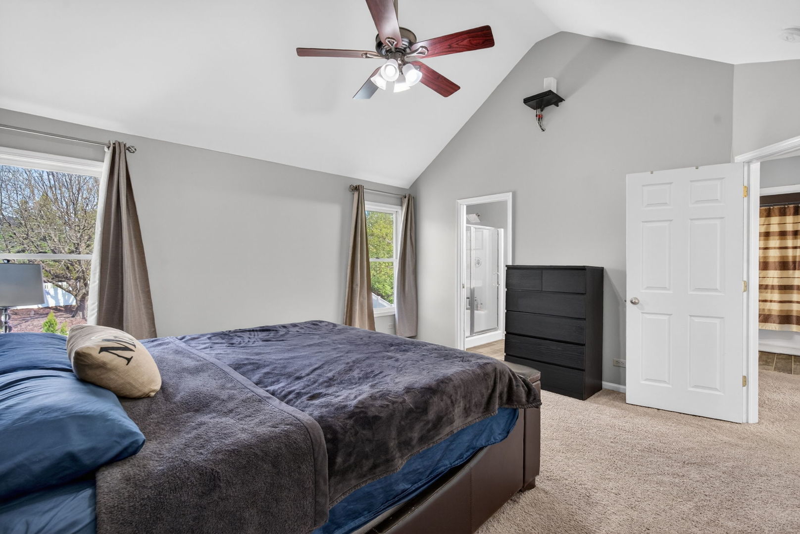 1311 Meadow Lane, North Aurora, IL 60542