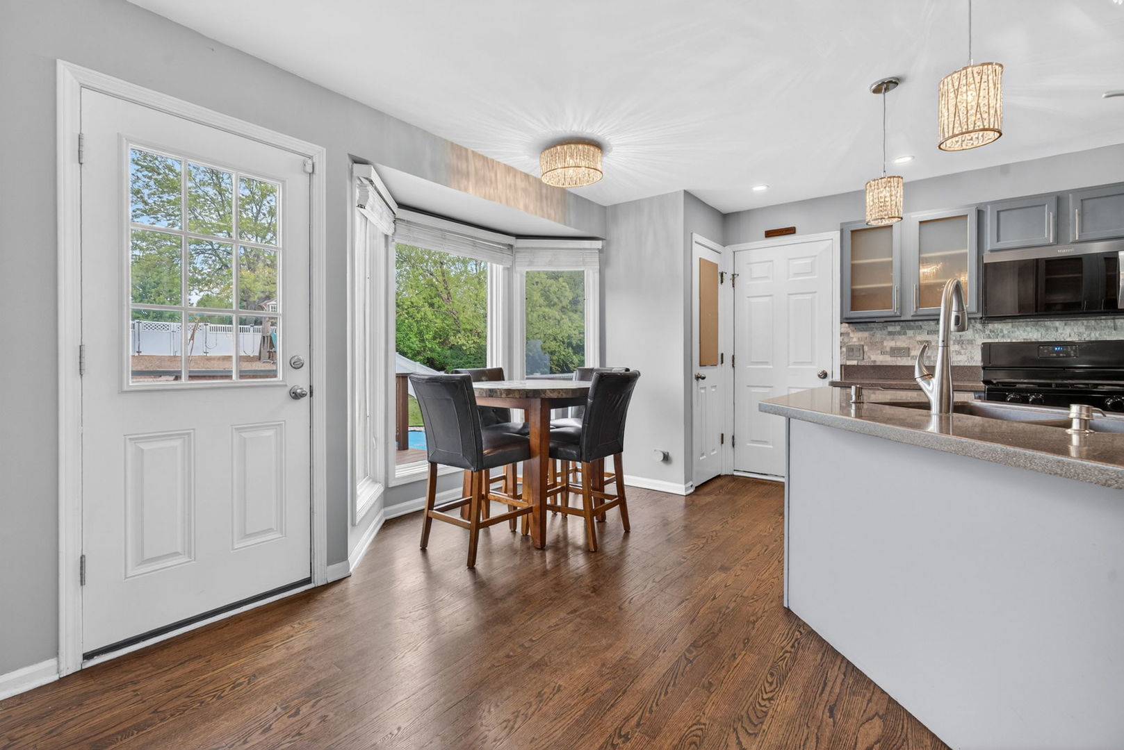 1311 Meadow Lane, North Aurora, IL 60542