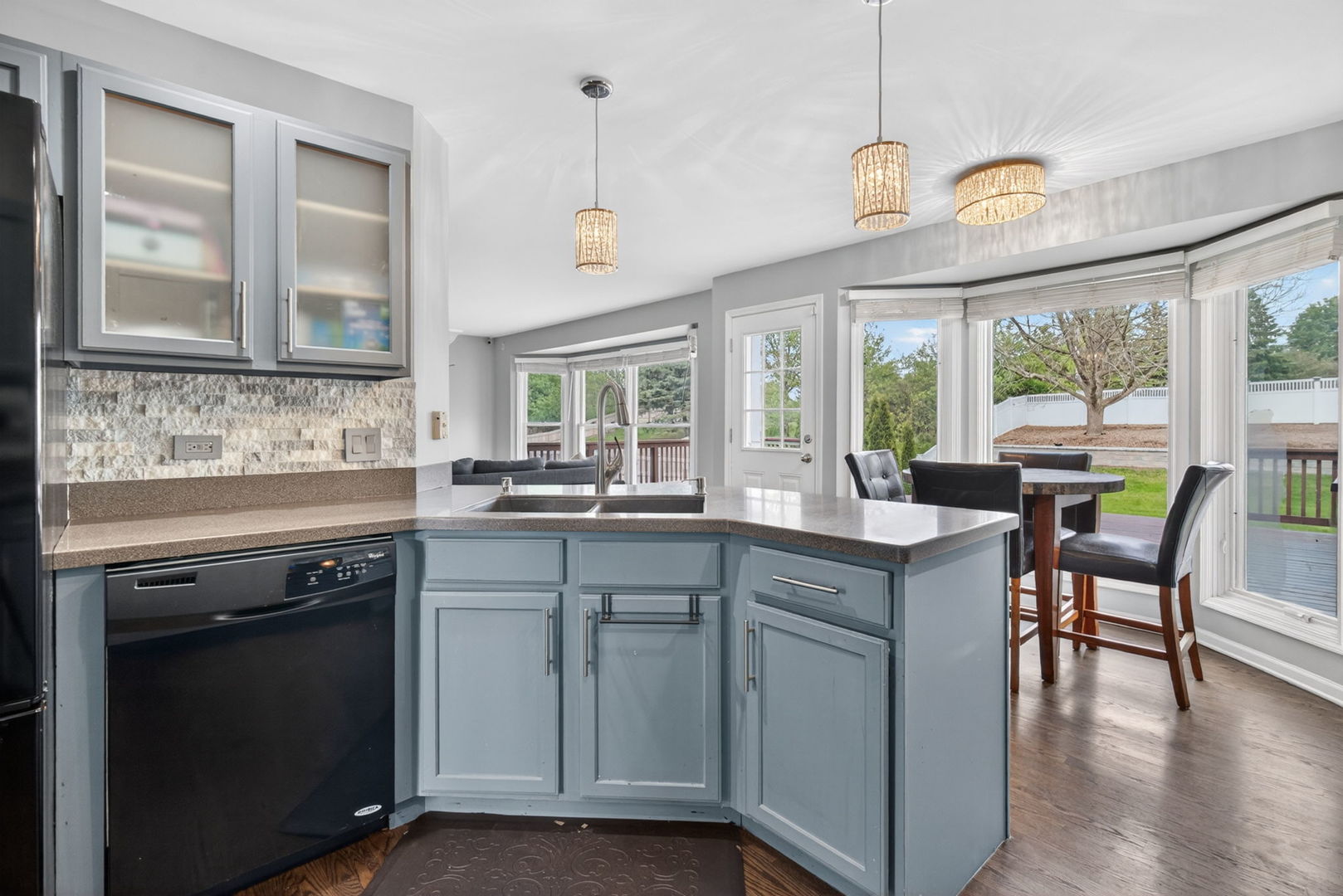 1311 Meadow Lane, North Aurora, IL 60542