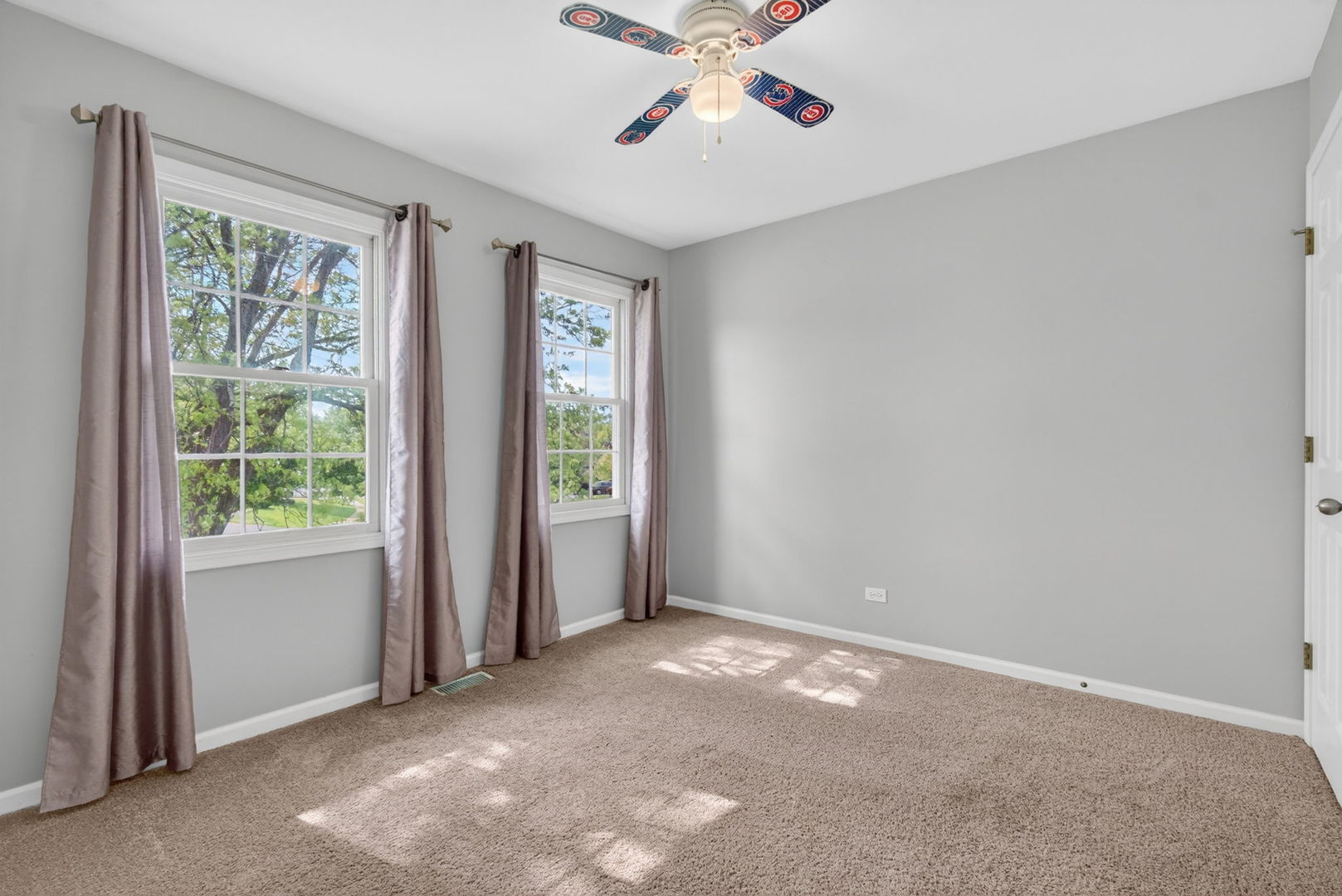1311 Meadow Lane, North Aurora, IL 60542