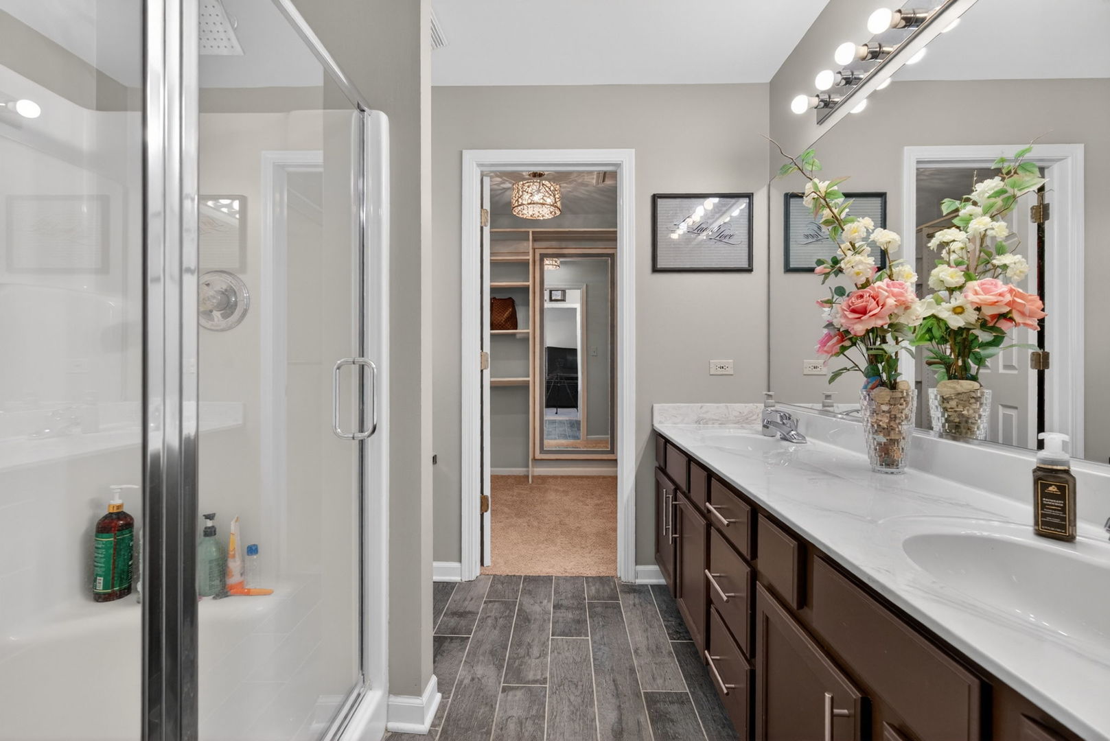1311 Meadow Lane, North Aurora, IL 60542
