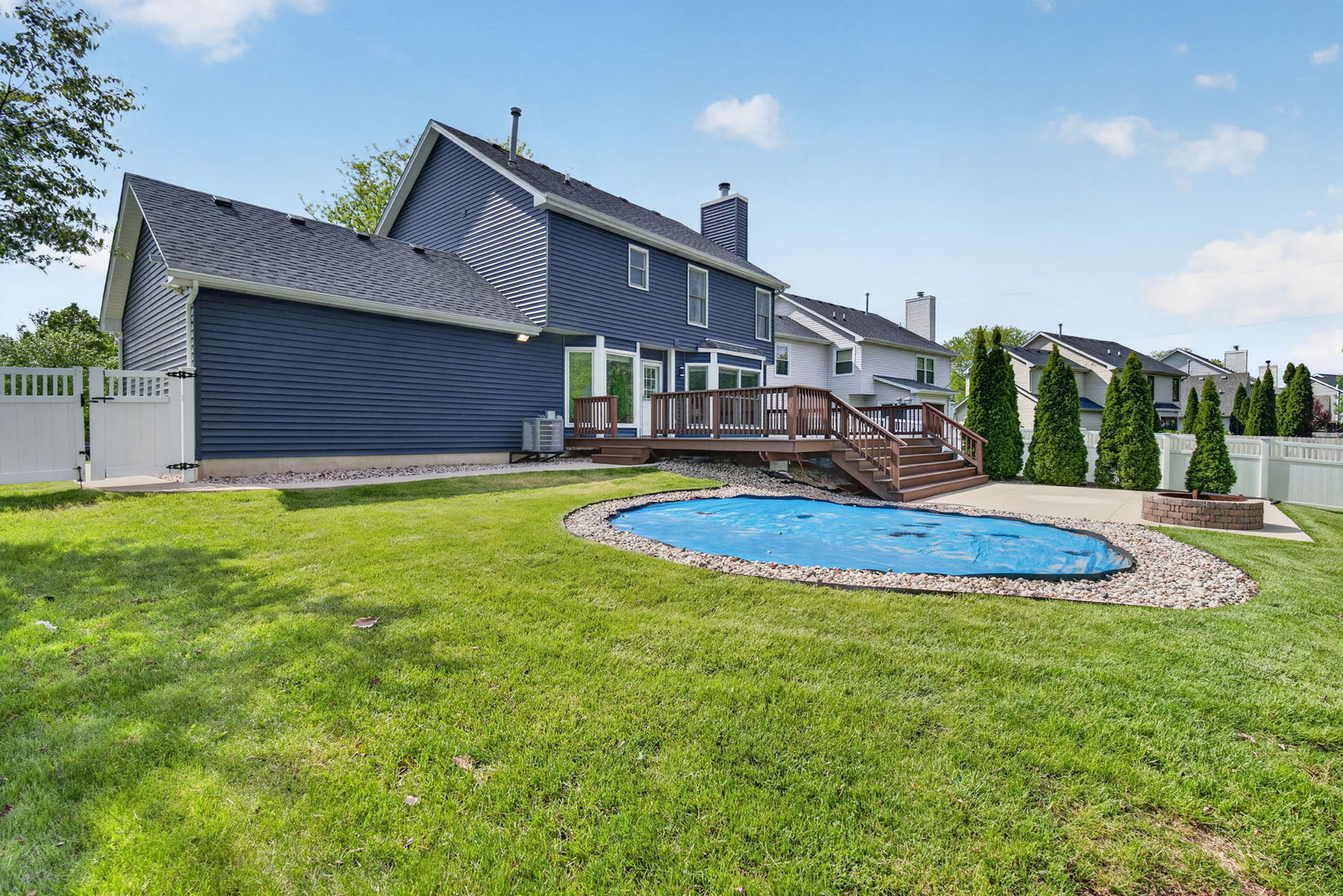 1311 Meadow Lane, North Aurora, IL 60542