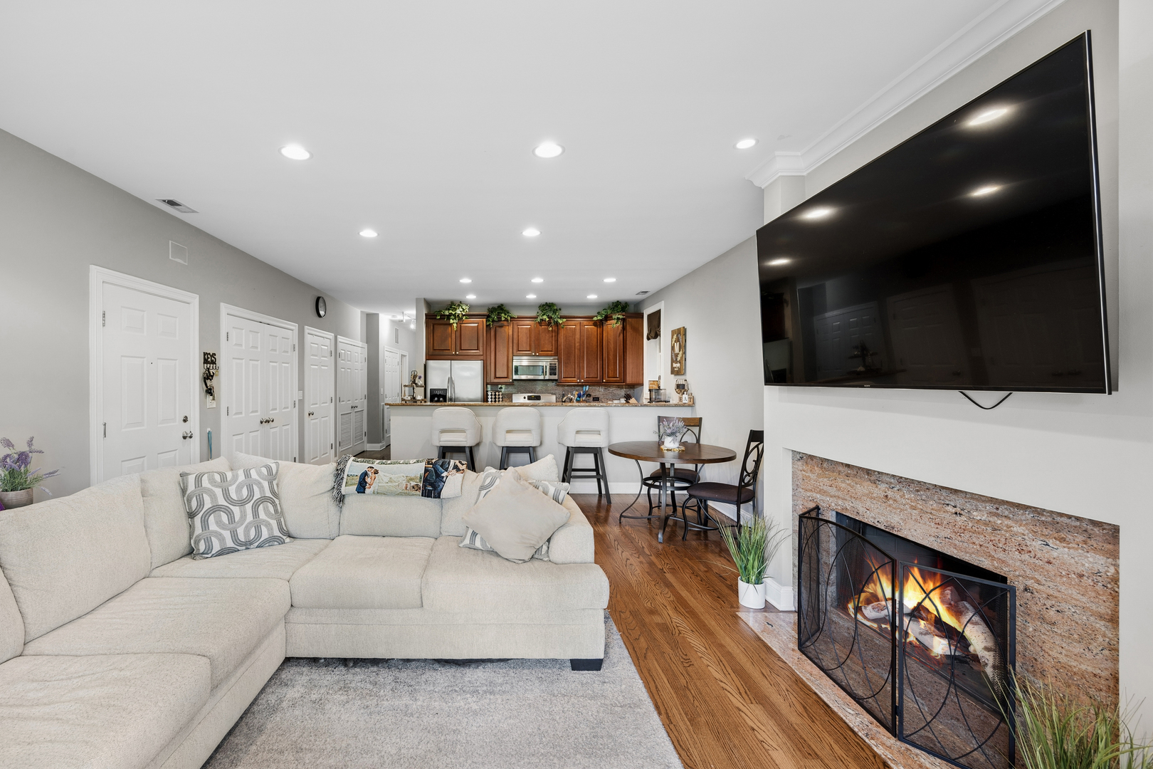 1122 W Hubbard Street #3E, Chicago, IL 60642