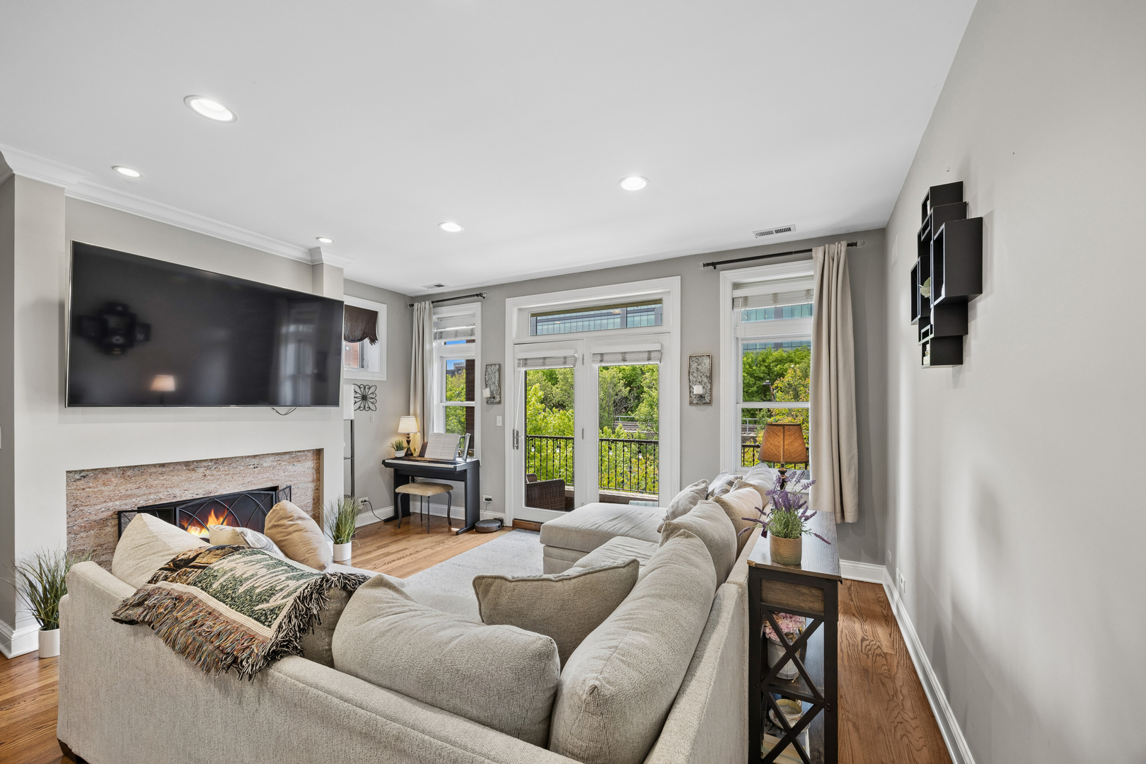 1122 W Hubbard Street #3E, Chicago, IL 60642