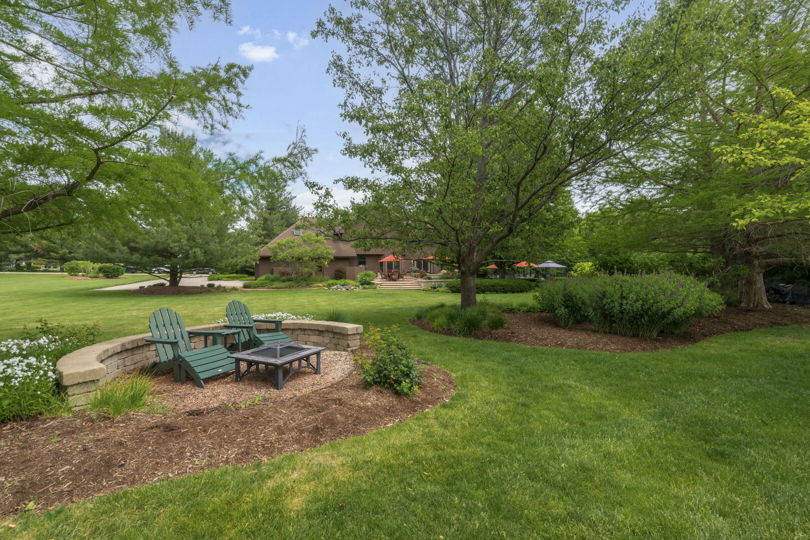 5N868 Prairie Valley Drive, St. Charles, IL 60175
