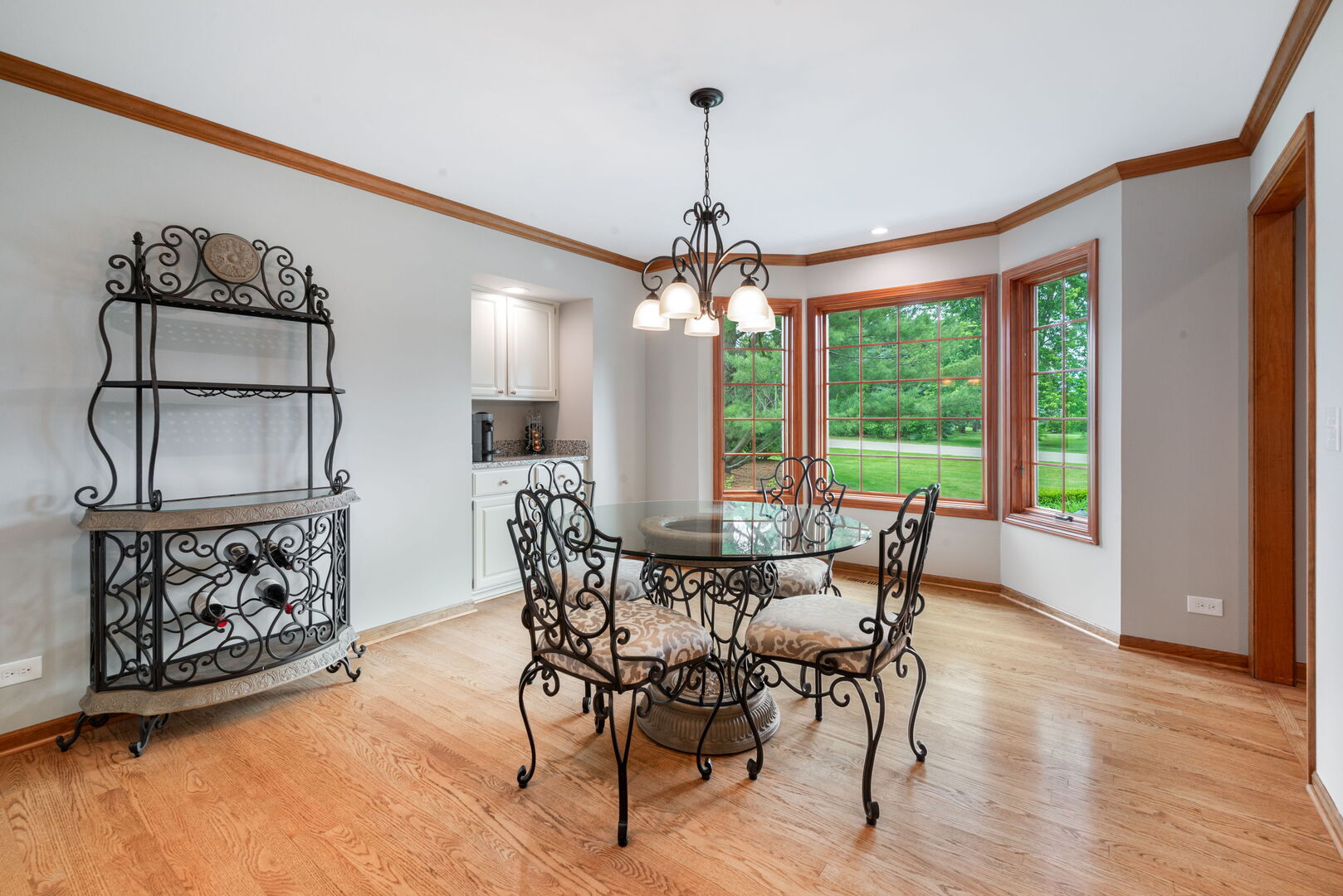 5N868 Prairie Valley Drive, St. Charles, IL 60175