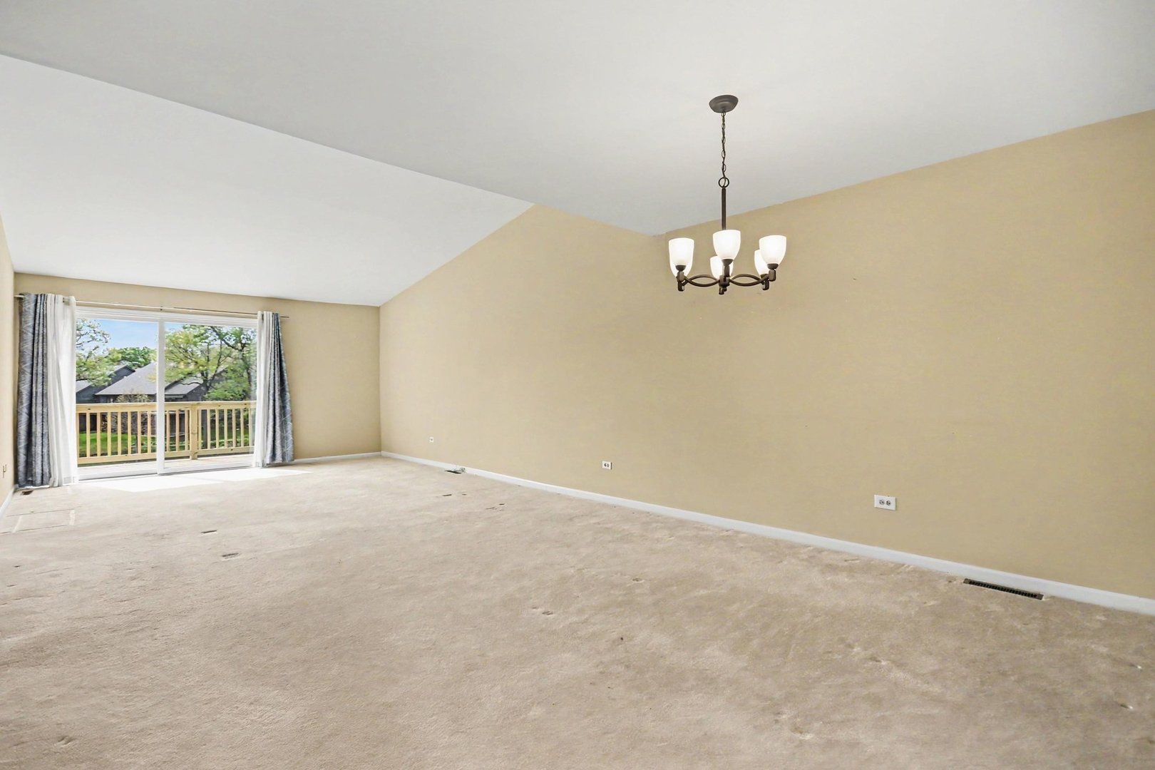 53 Village Woods Drive, Crete, IL 60417