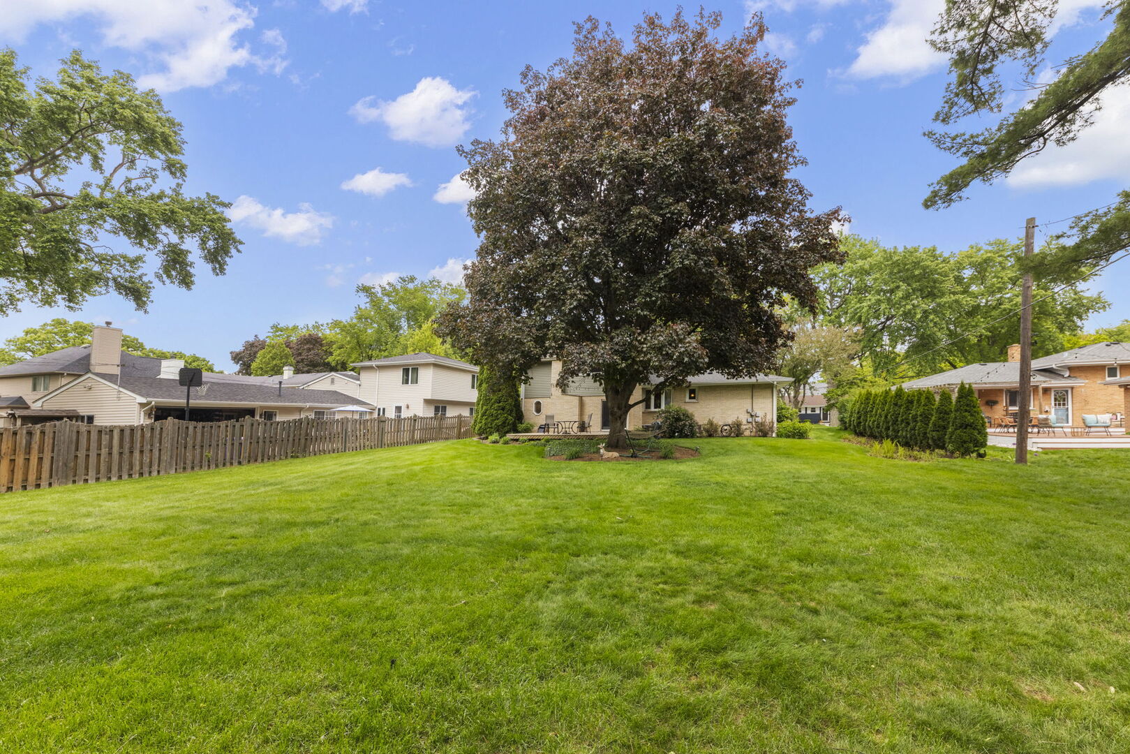 188 S Ellyn Avenue, Glen Ellyn, IL 60137