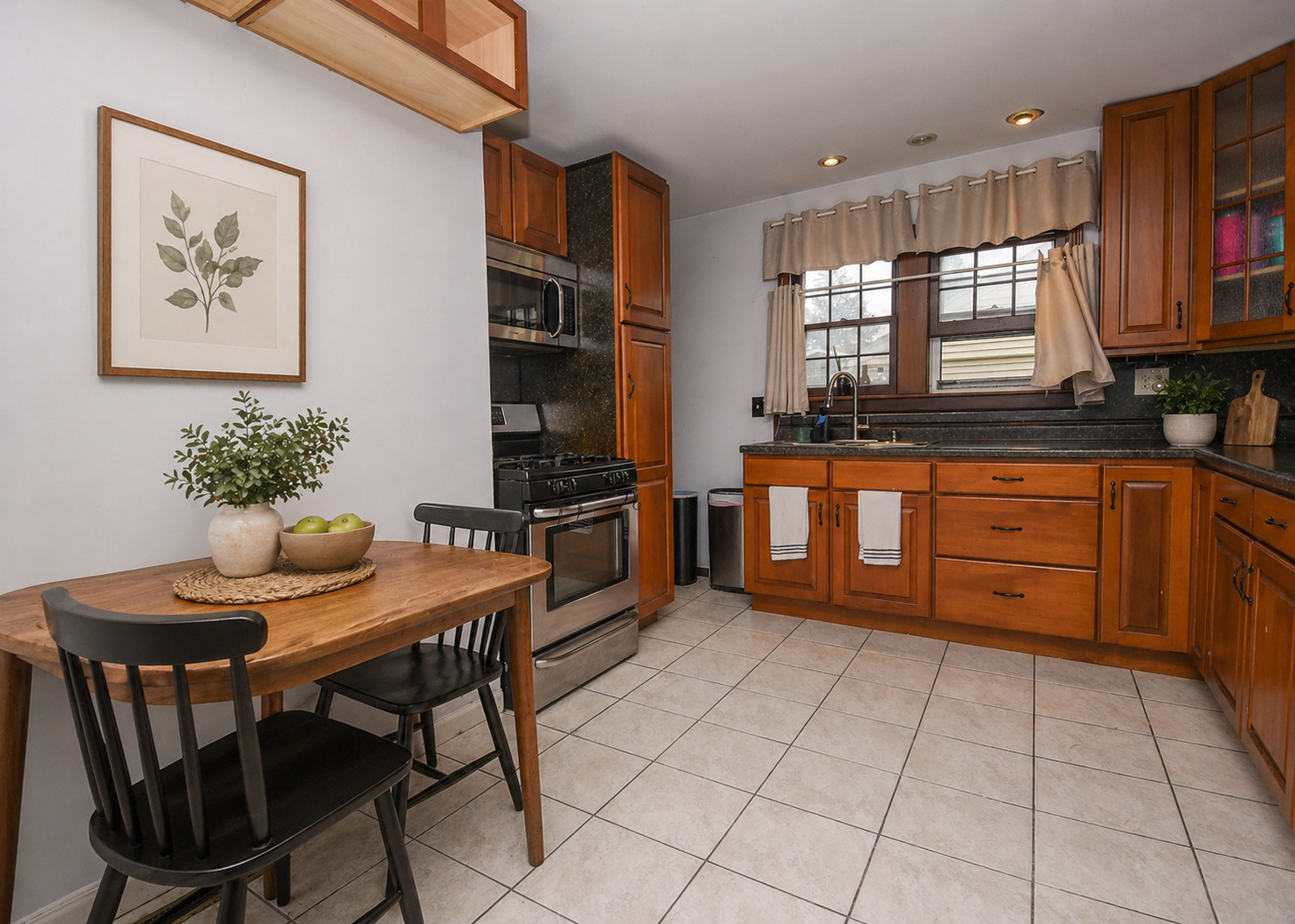 613 N Frolic Avenue, Waukegan, IL 60085
