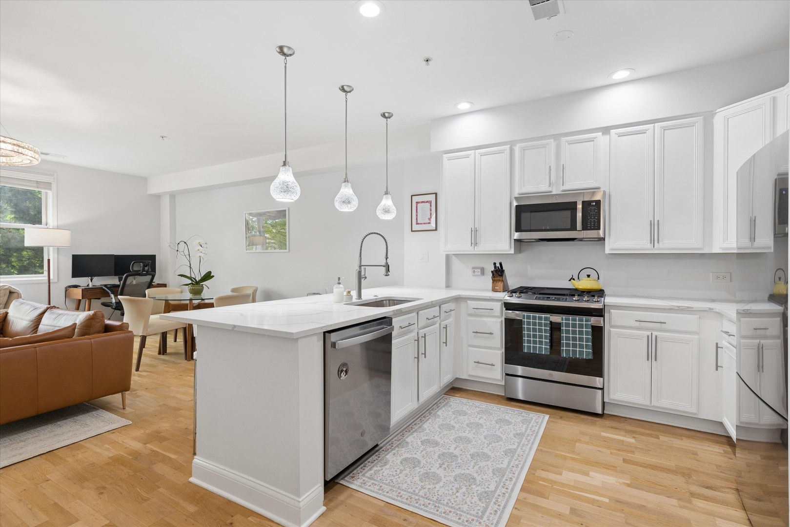 935 Burlington Avenue #110, Downers Grove, IL 60515