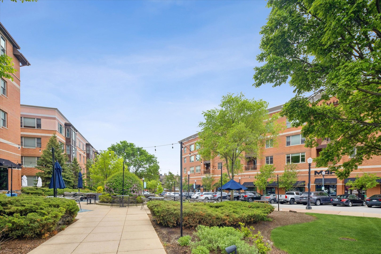 935 Burlington Avenue #110, Downers Grove, IL 60515