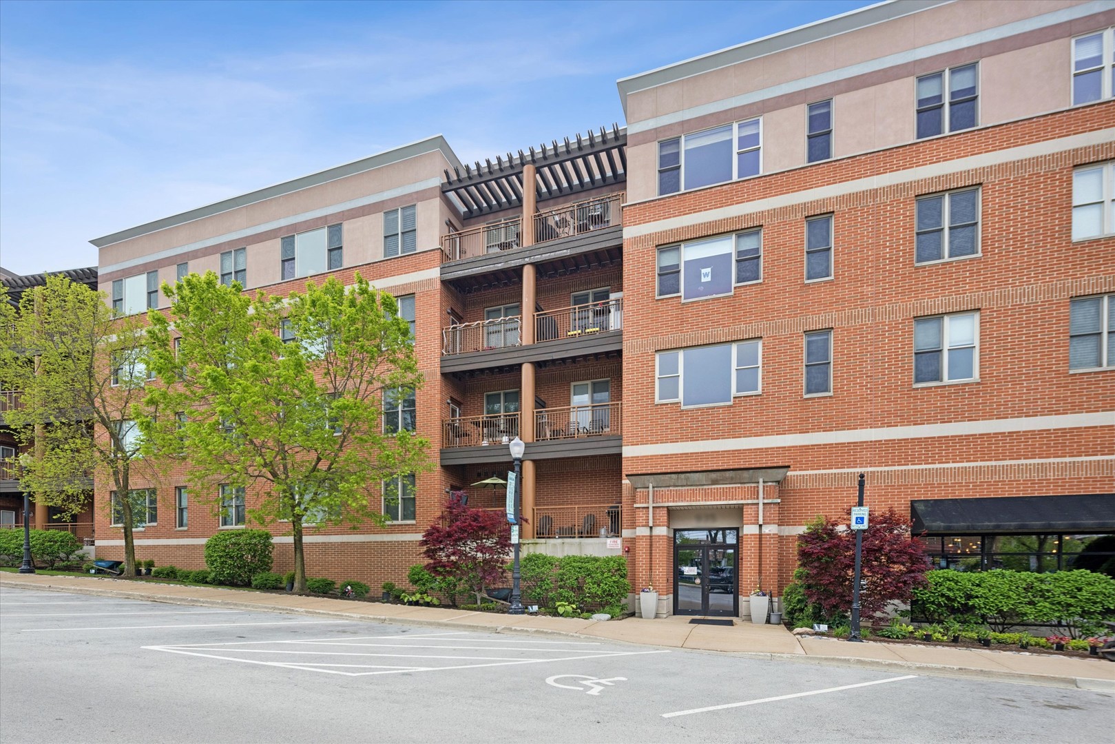 935 Burlington Avenue #110, Downers Grove, IL 60515