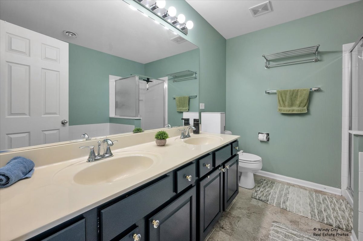 2631 N Greenwood Avenue, Arlington Heights, IL 60004