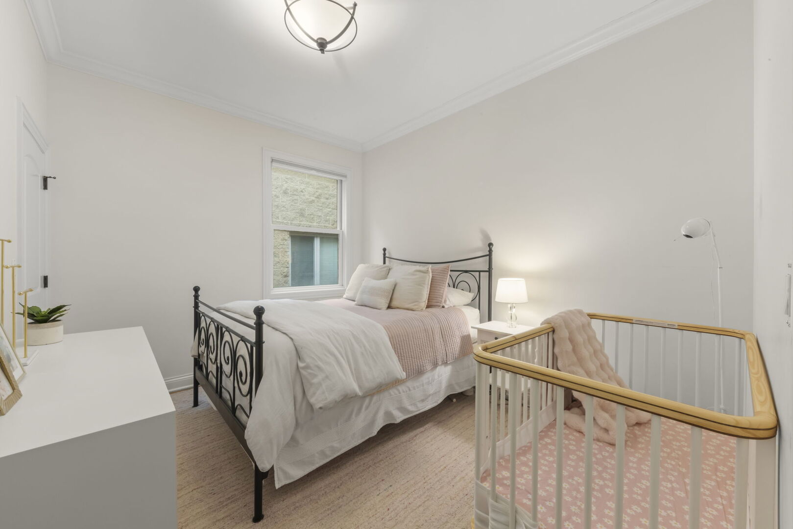 1130 W Diversey Parkway #4W, Chicago, IL 60614