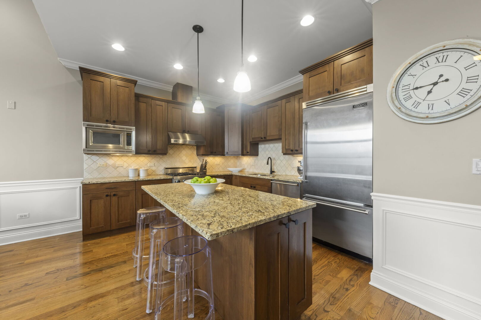 1130 W Diversey Parkway #4W, Chicago, IL 60614