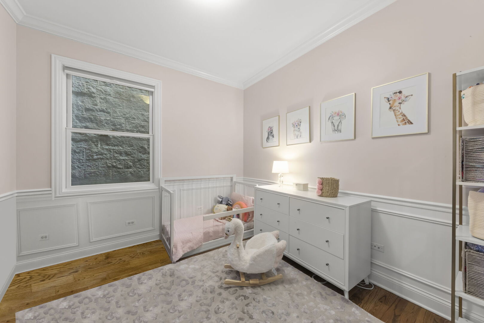 1130 W Diversey Parkway #4W, Chicago, IL 60614