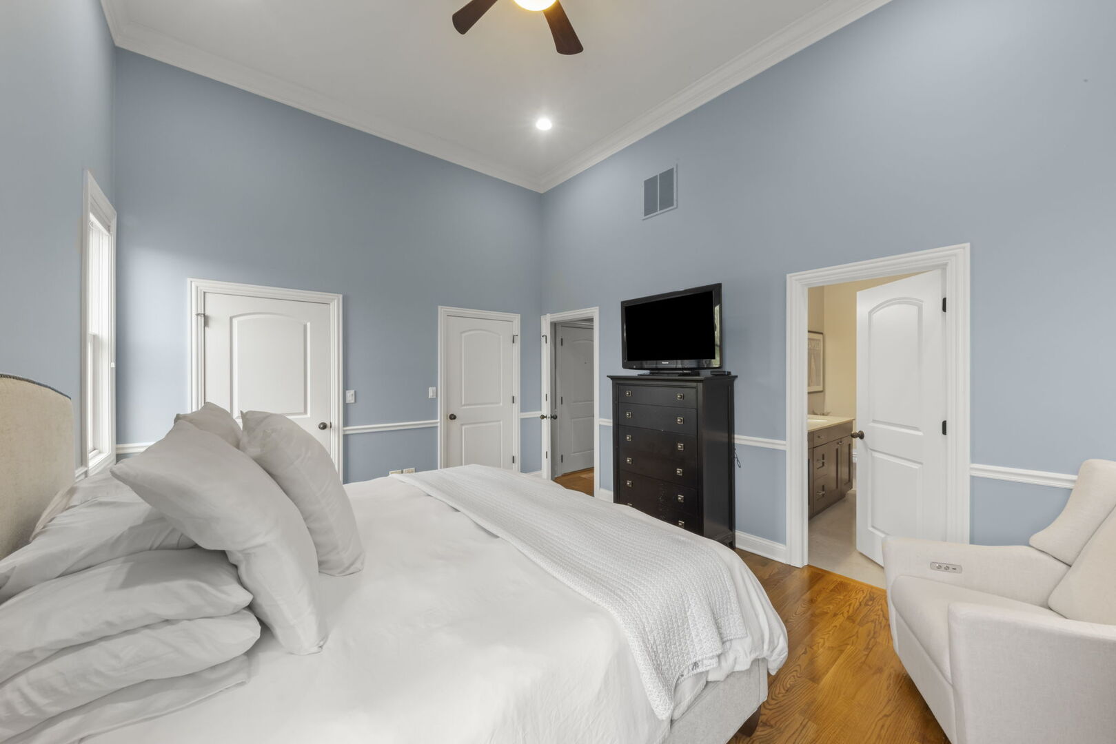 1130 W Diversey Parkway #4W, Chicago, IL 60614