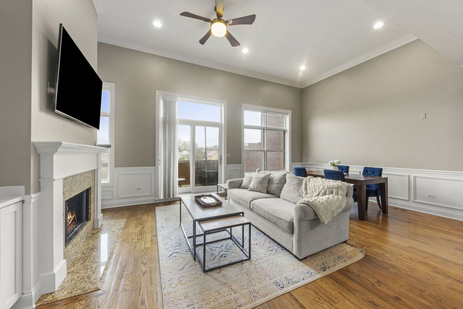 1130 W Diversey Parkway #4W, Chicago, IL 60614