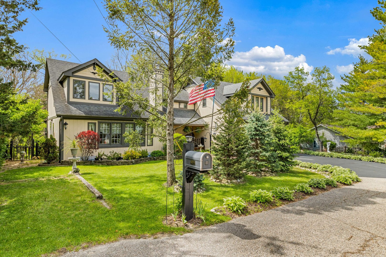8019 Wonder View Drive, Wonder Lake, IL 60097